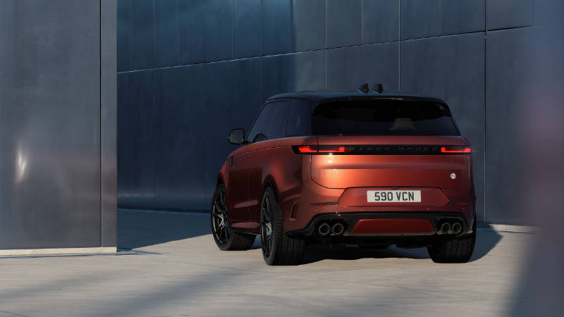 New Range Rover Sport SV Carbon completes dynamic luxury performance flagship line-up